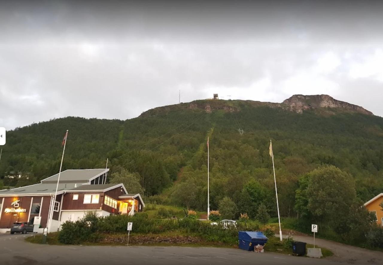 Fresh Studio With Parking Apartment Tromsdalen Bagian luar foto